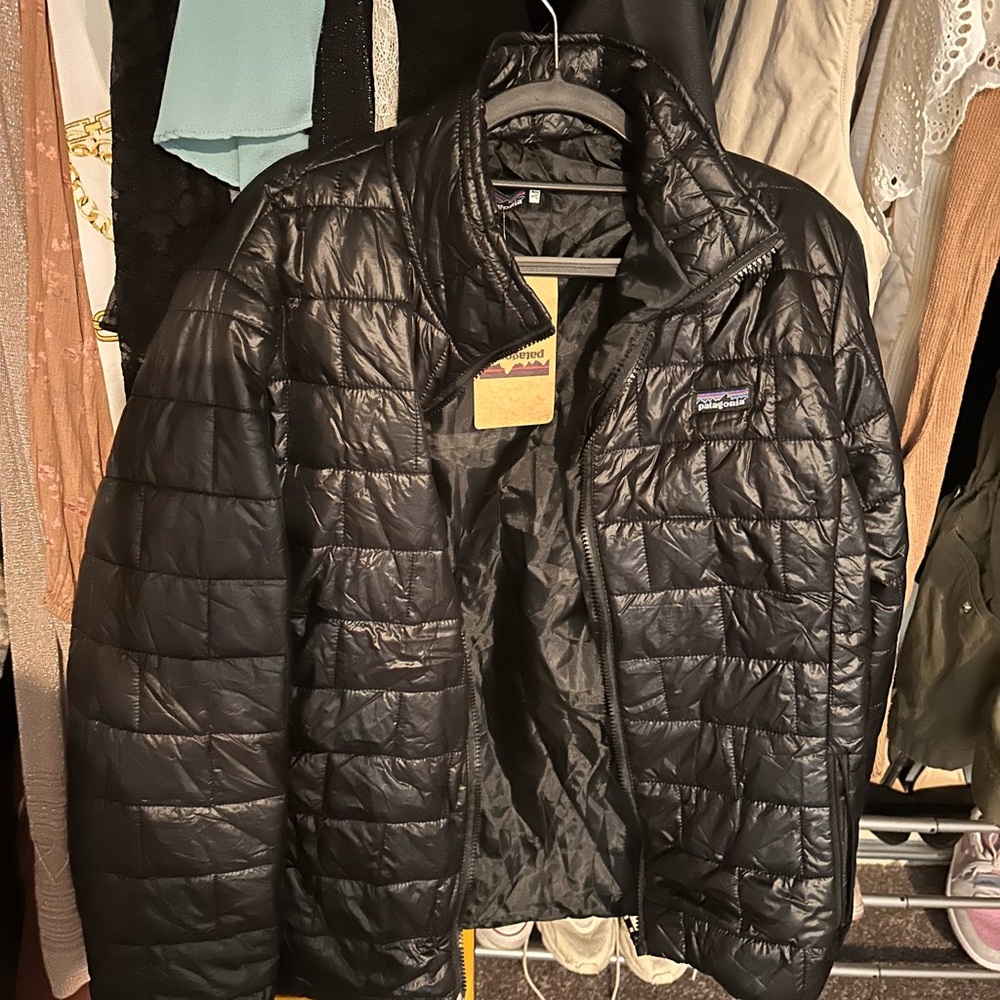Patagonia Black Puffer Jacket with Quilted Design